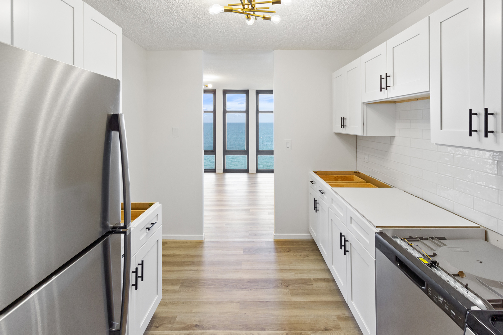 6700 S South Shore Drive #8A, Chicago, IL 60649
