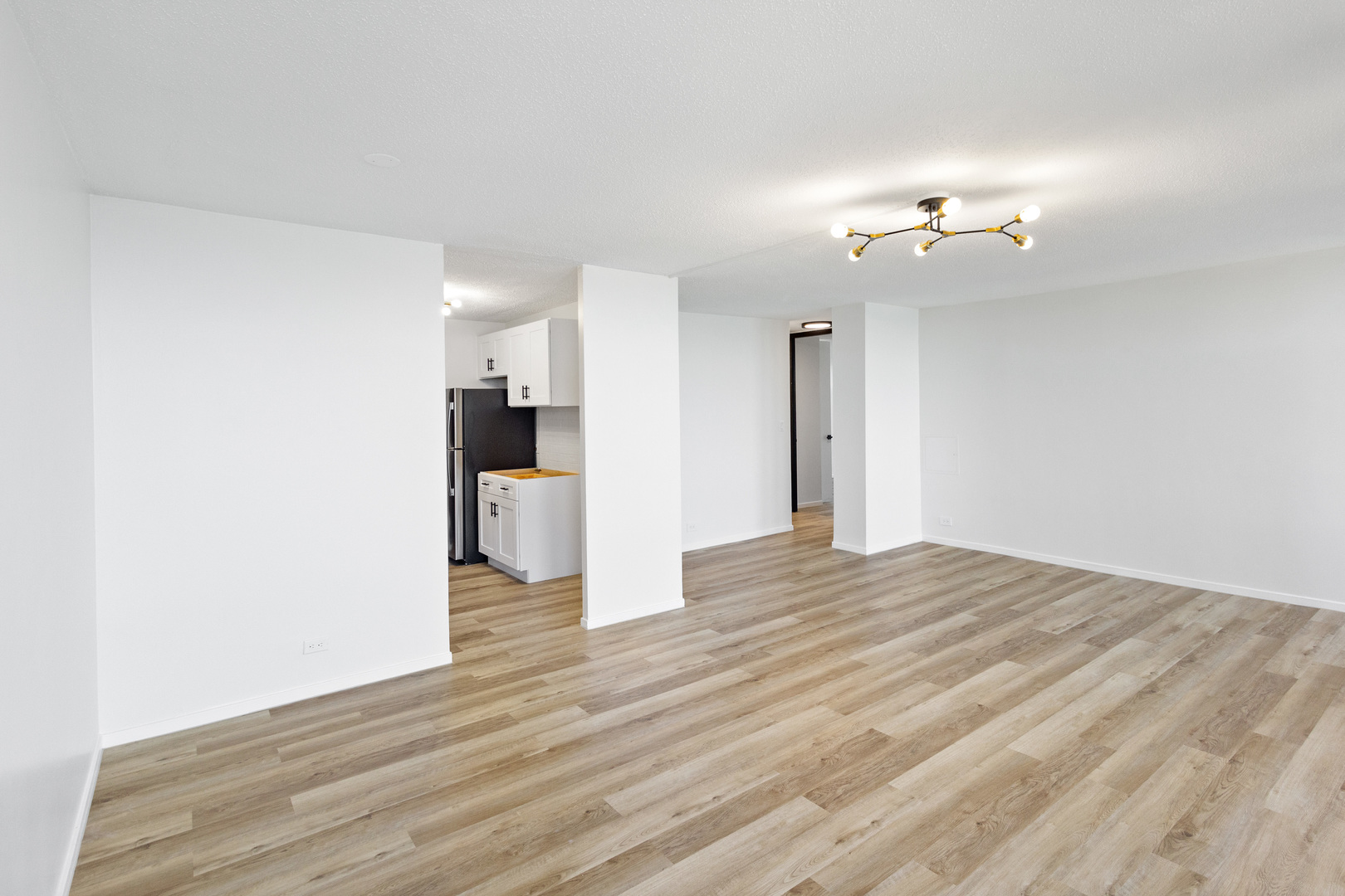 6700 S South Shore Drive #8A, Chicago, IL 60649