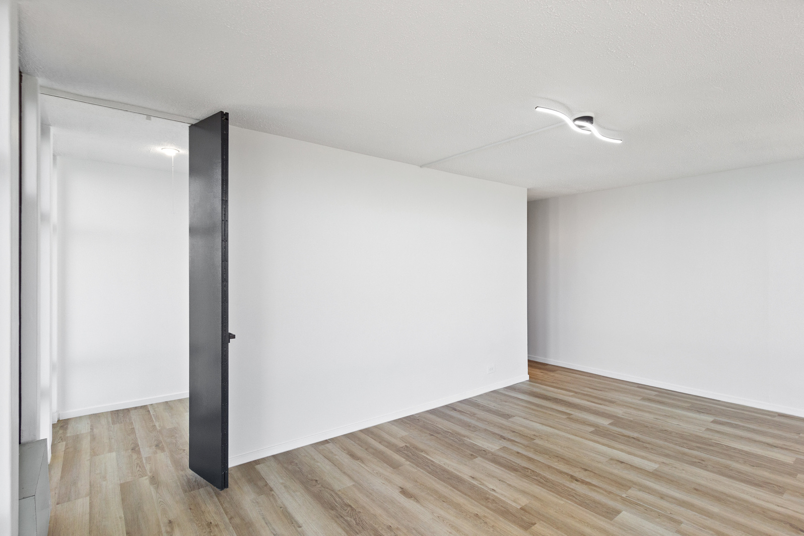 6700 S South Shore Drive #8A, Chicago, IL 60649