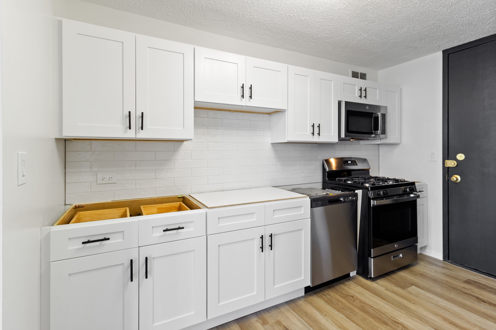 6700 S South Shore Drive #8A, Chicago, IL 60649