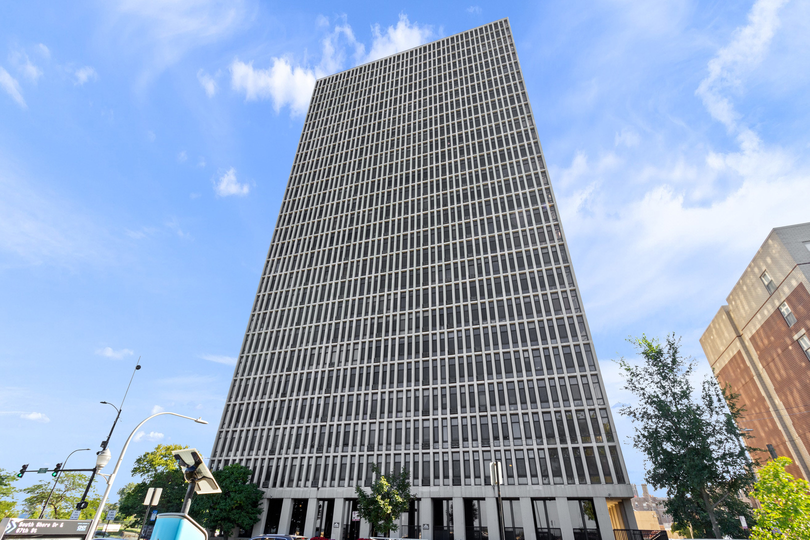 6700 S South Shore Drive #8A, Chicago, IL 60649