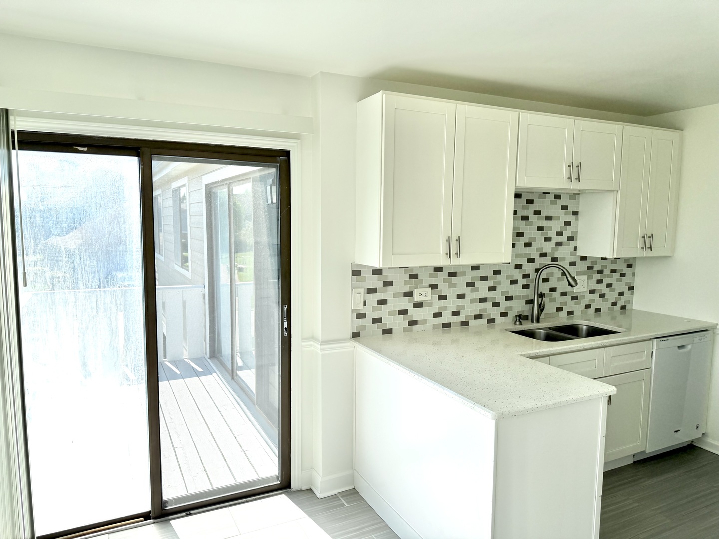327 WILDBERRY Court #D2, Schaumburg, IL 60193