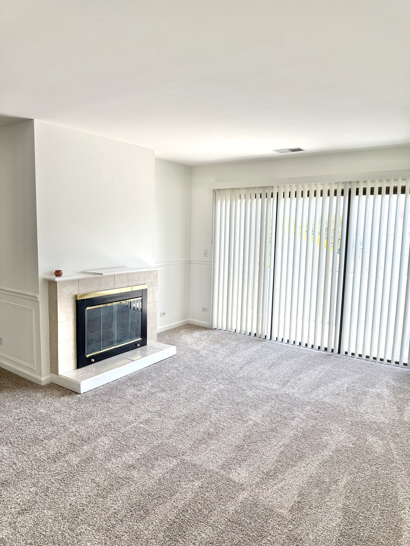 327 WILDBERRY Court #D2, Schaumburg, IL 60193