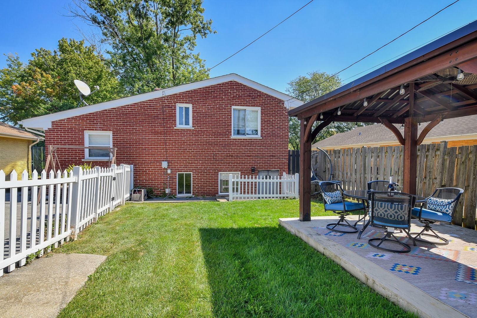 252 N Lombard Avenue, Lombard, IL 60148