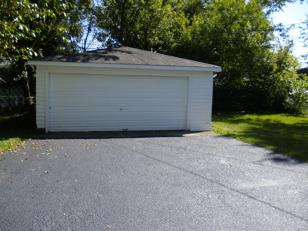 22437 Strassburg Avenue, Sauk Village, IL 60411