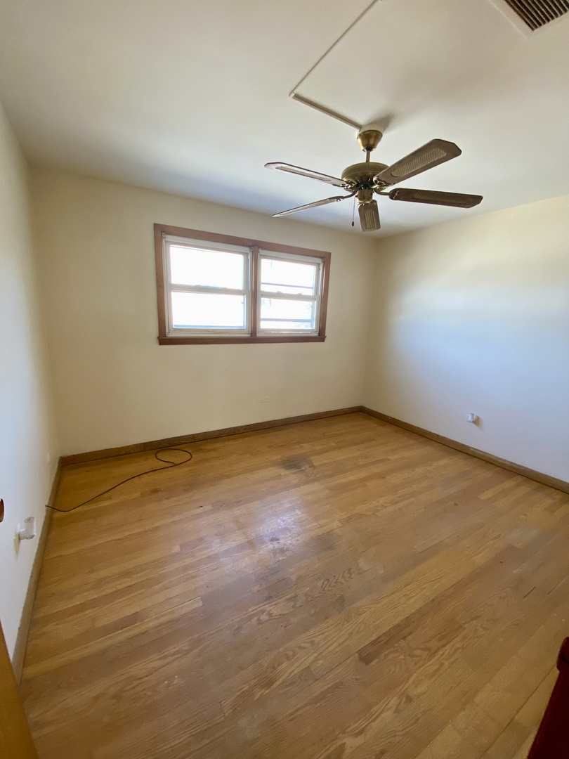 6419 S Oak Park Avenue #E-16, Chicago, IL 60638