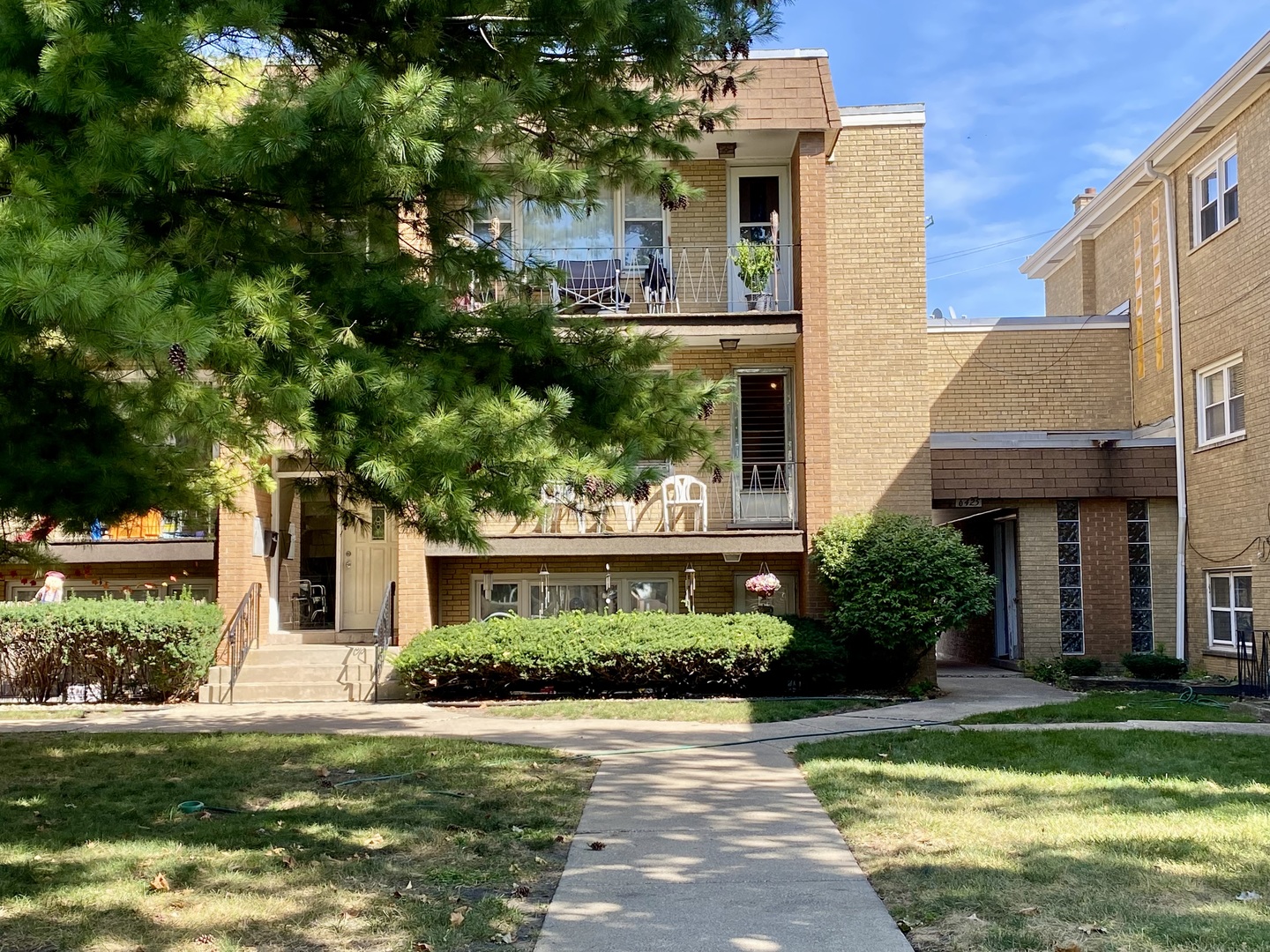 6419 S Oak Park Avenue #E-16, Chicago, IL 60638