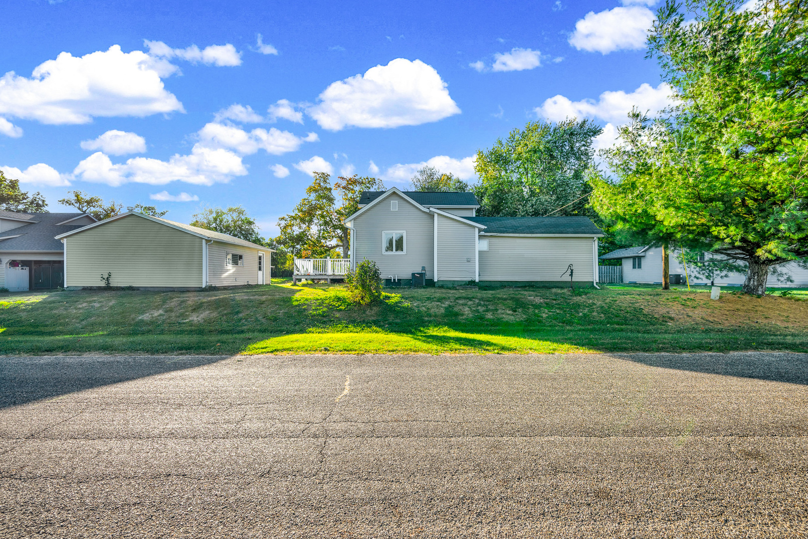 612 E North Street, Leroy, IL 61752