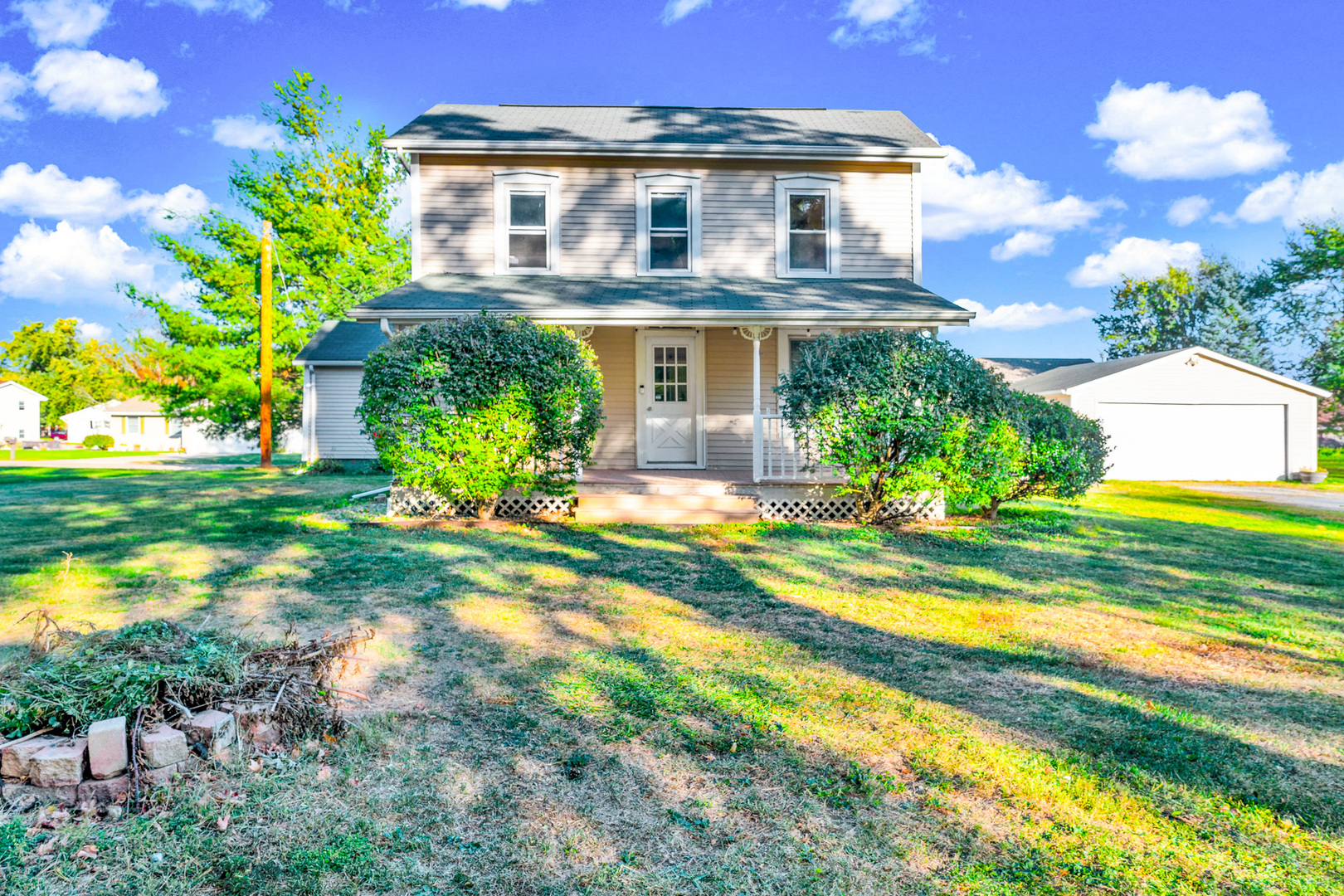 612 E North Street, Leroy, IL 61752