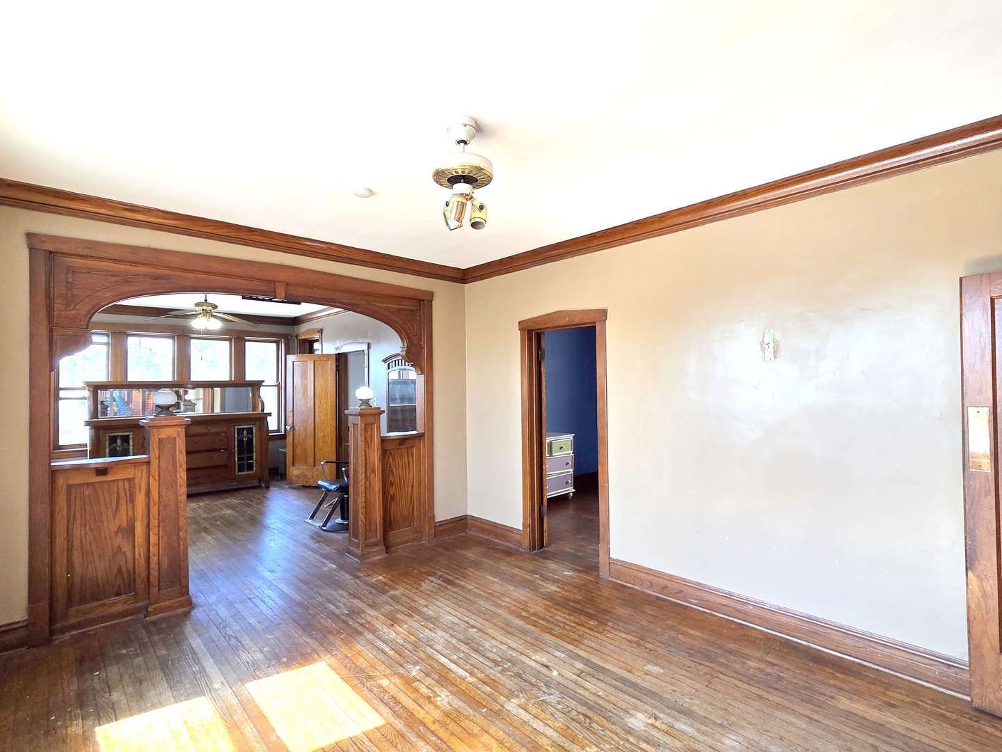 1911 S 50th Avenue, Cicero, IL 60804