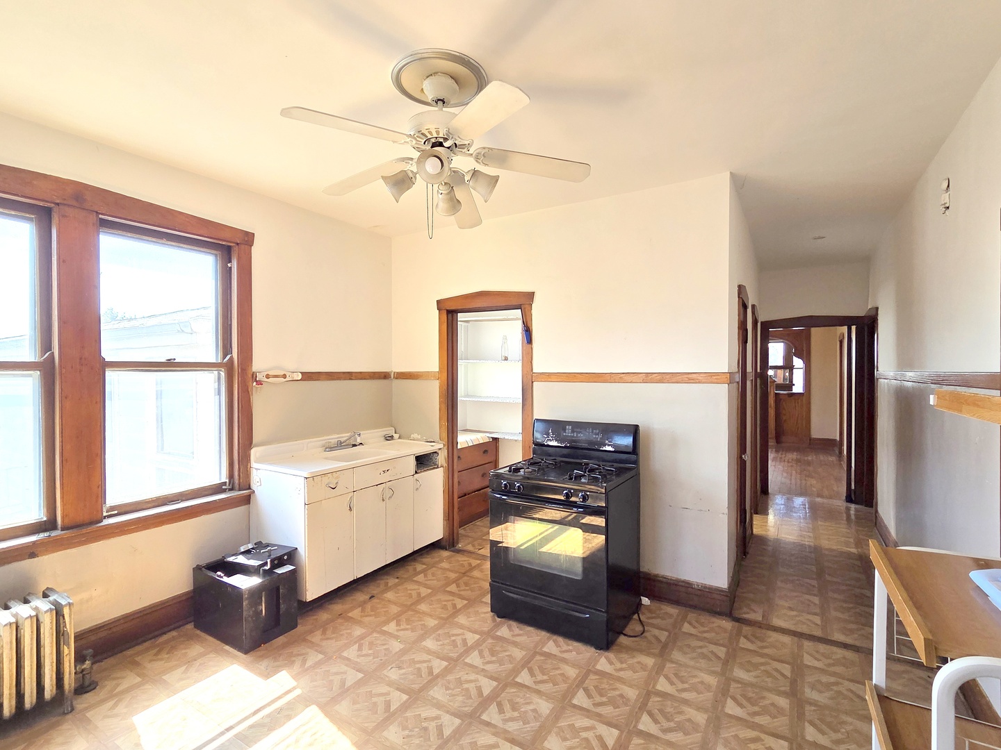 1911 S 50th Avenue, Cicero, IL 60804