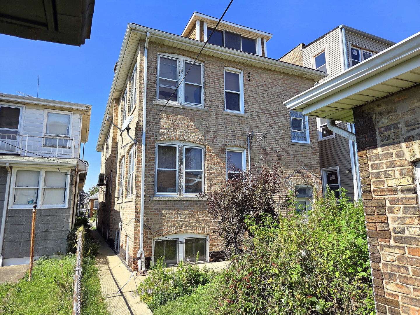 1911 S 50th Avenue, Cicero, IL 60804