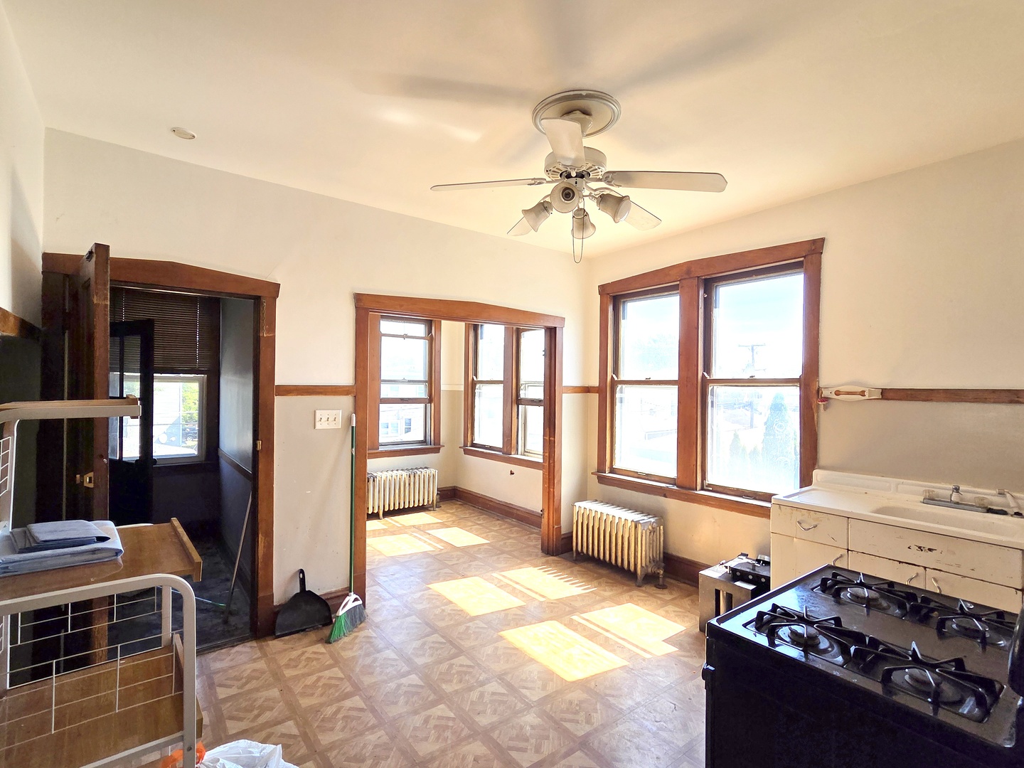 1911 S 50th Avenue, Cicero, IL 60804