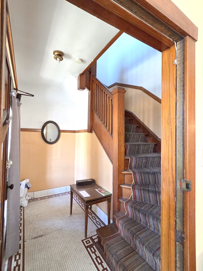 1911 S 50th Avenue, Cicero, IL 60804