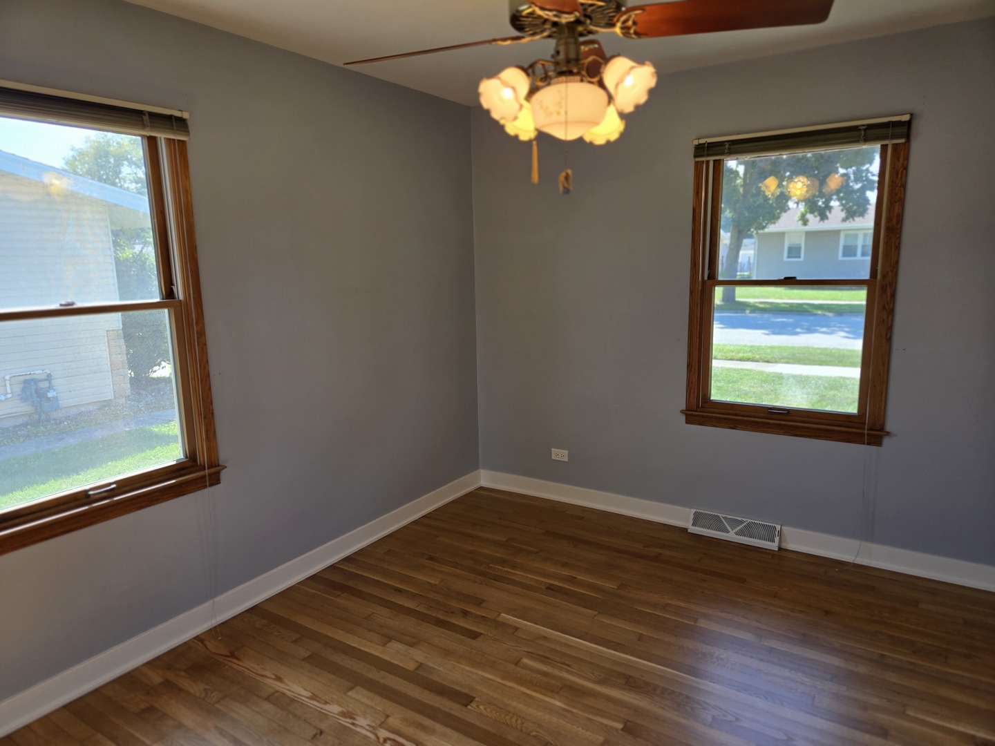 14727 S Whipple Avenue, Posen, IL 60469