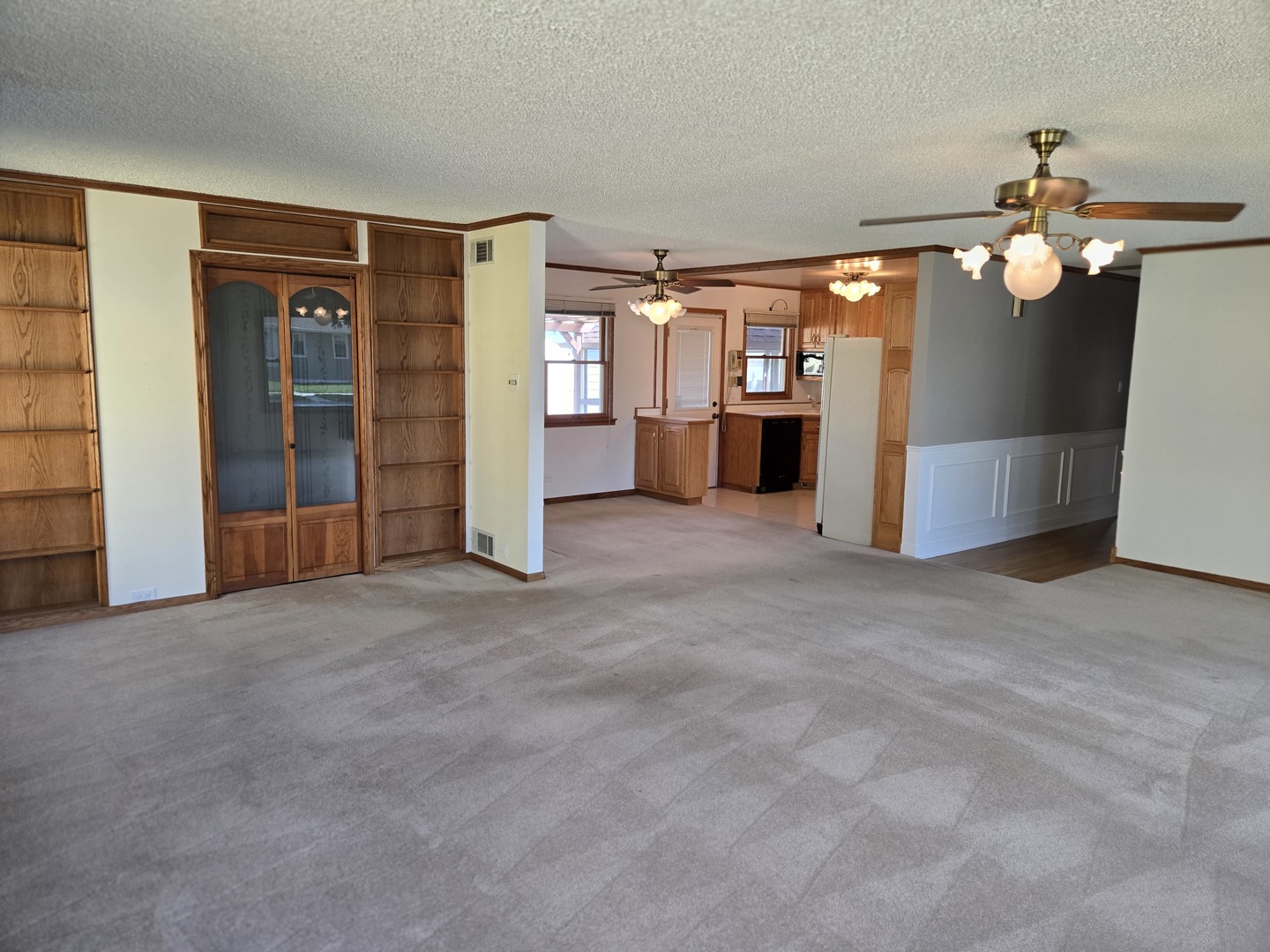 14727 S Whipple Avenue, Posen, IL 60469