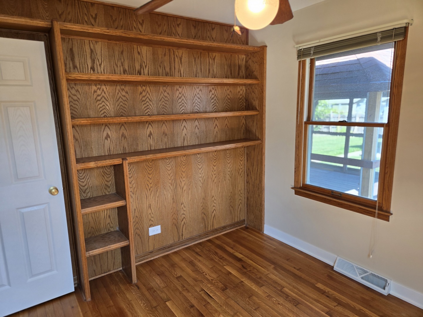 14727 S Whipple Avenue, Posen, IL 60469