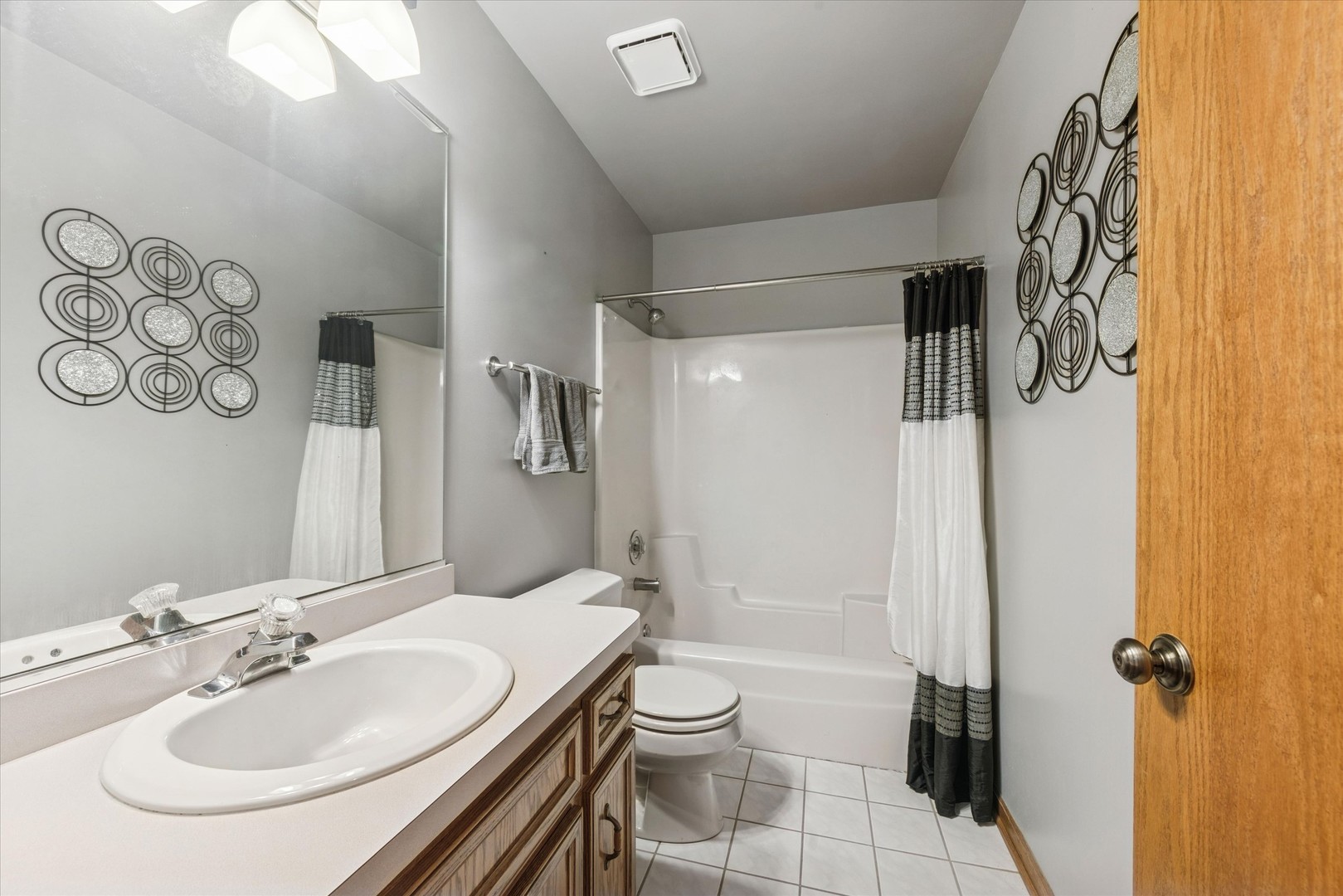 17292 Lakebrook Drive, Orland Park, IL 60467
