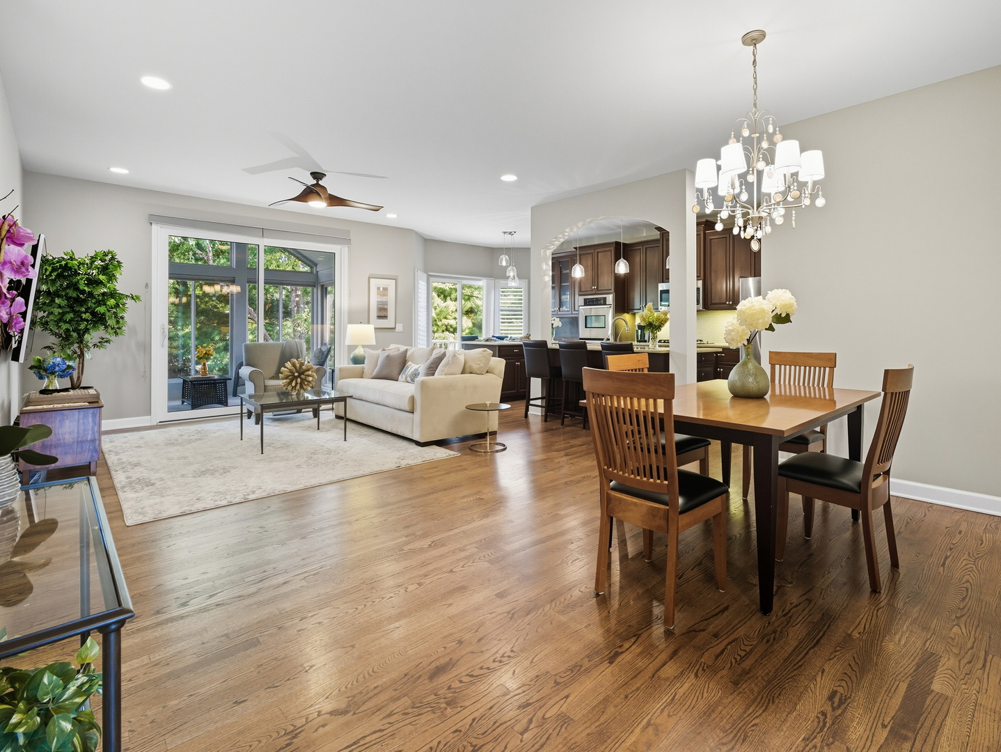 1N607 Golf View Lane, Winfield, IL 60190