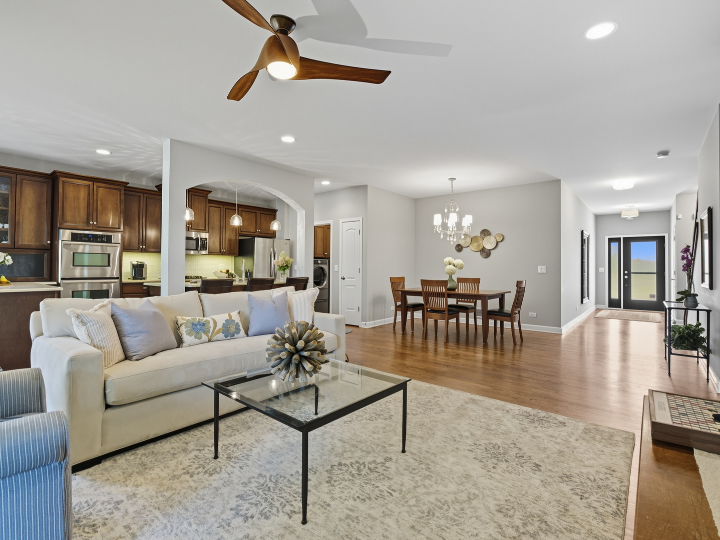 1N607 Golf View Lane, Winfield, IL 60190