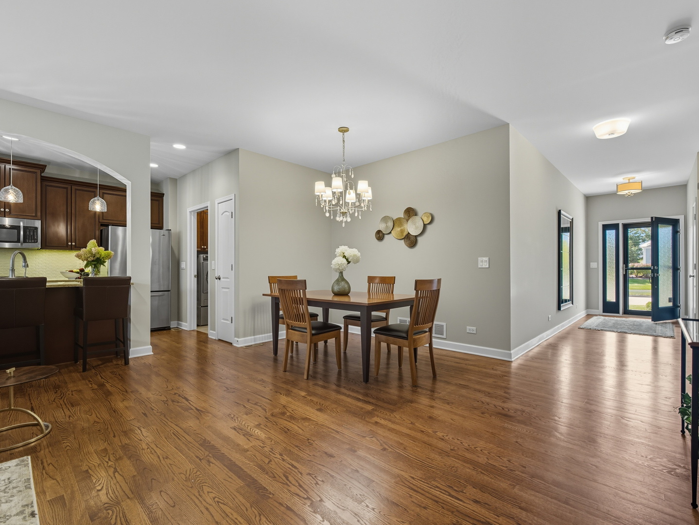 1N607 Golf View Lane, Winfield, IL 60190