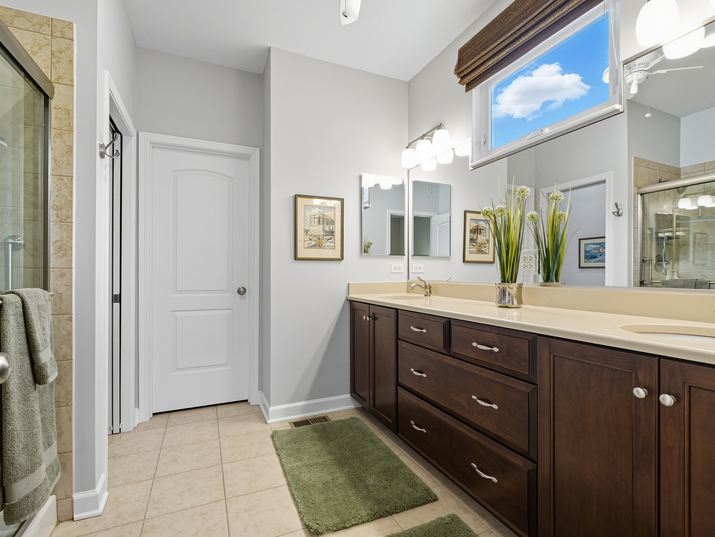 1N607 Golf View Lane, Winfield, IL 60190