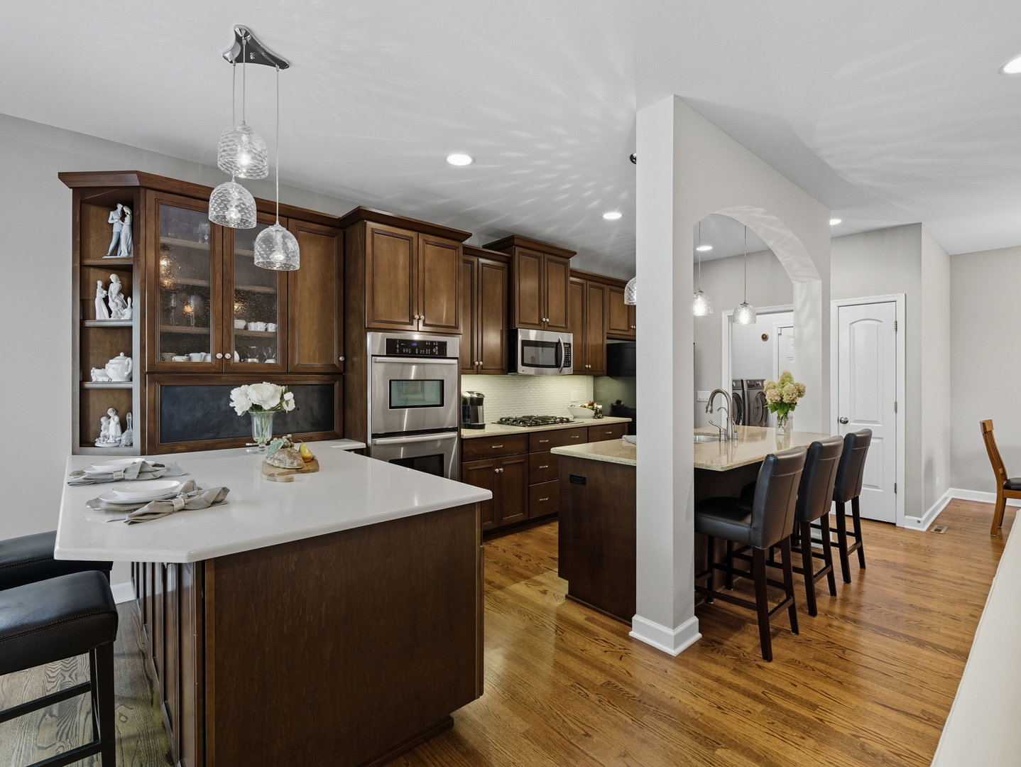 1N607 Golf View Lane, Winfield, IL 60190