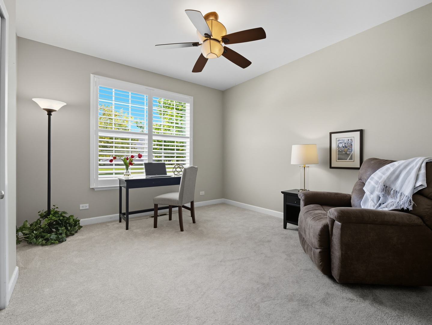 1N607 Golf View Lane, Winfield, IL 60190