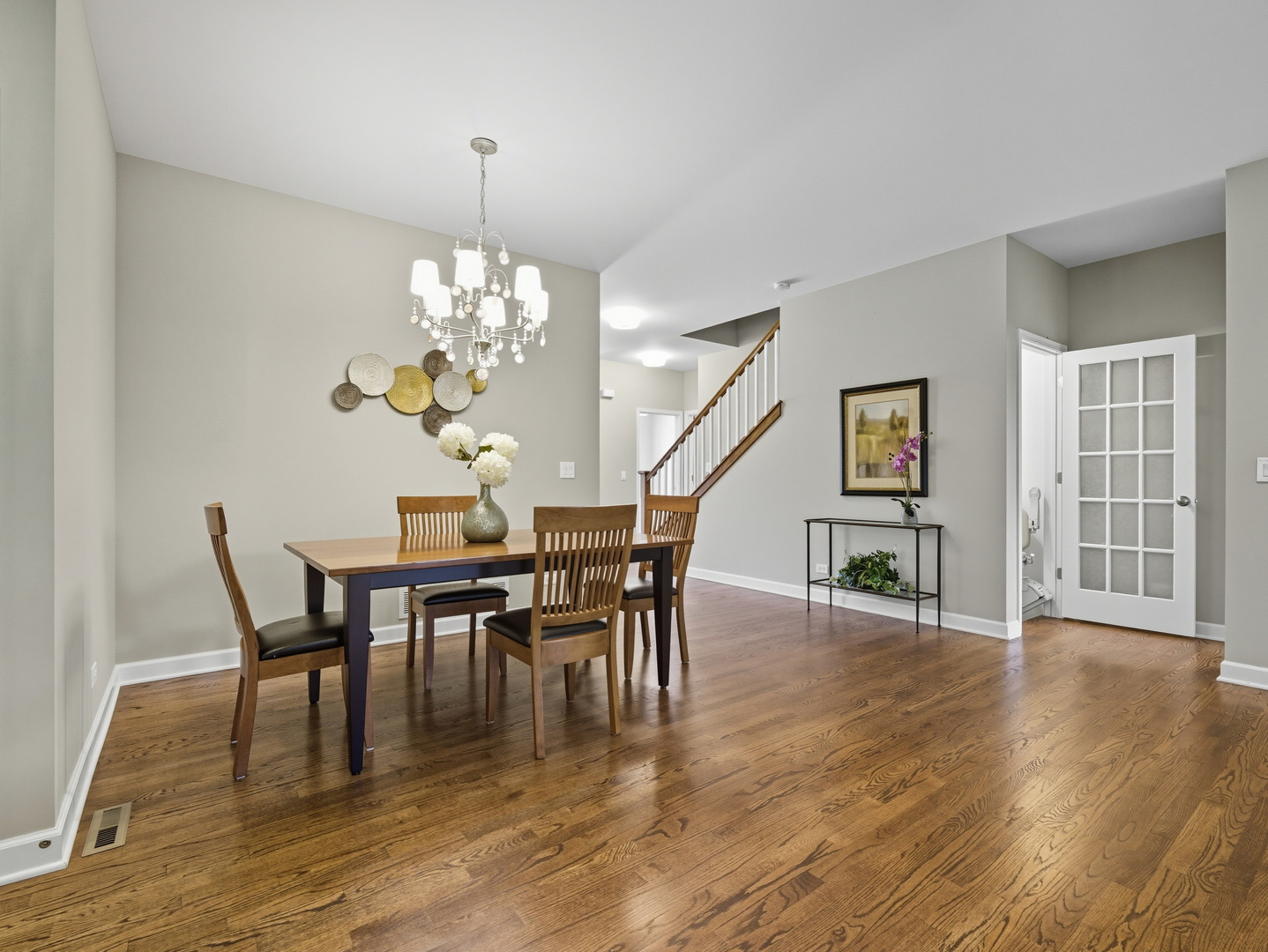 1N607 Golf View Lane, Winfield, IL 60190