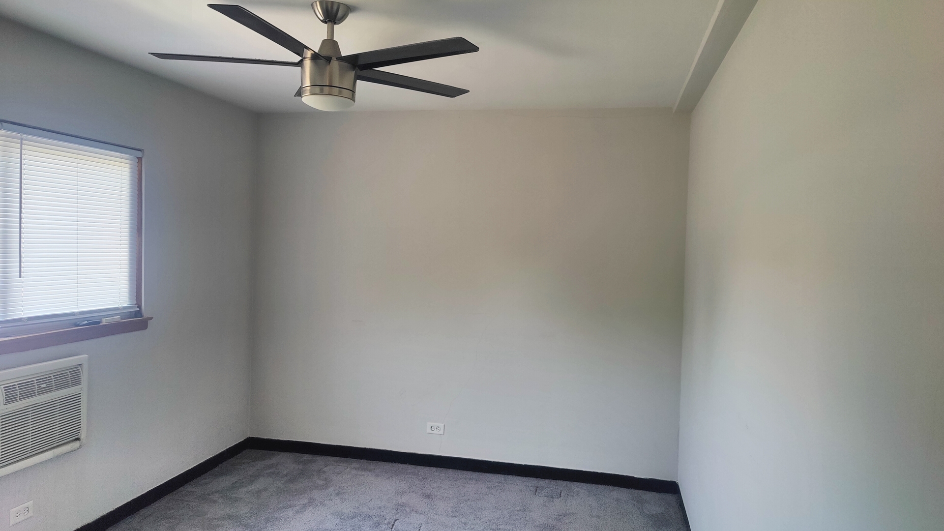 29 N Hillside Avenue #6, Hillside, IL 60162