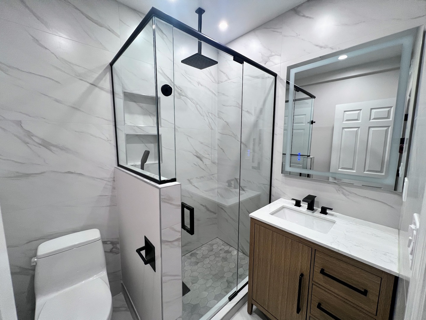 2714 W Julia Court #1, Chicago, IL 60647