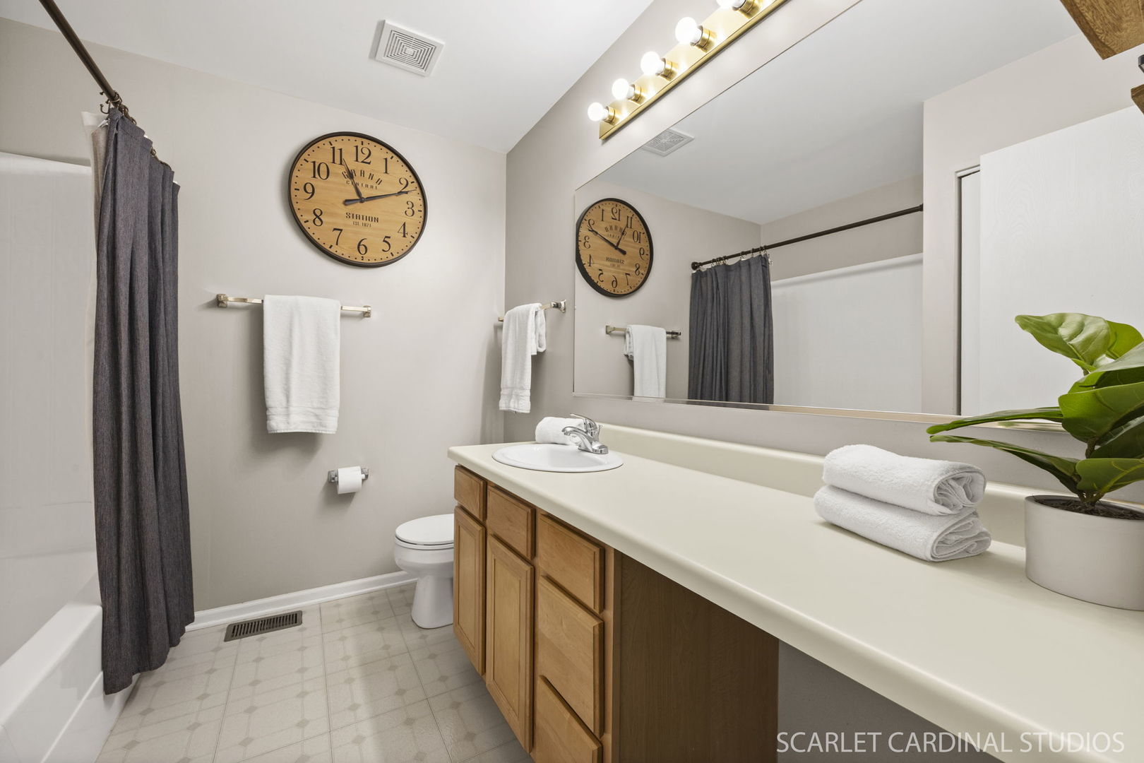 2755 Sheridan Court, Naperville, IL 60563