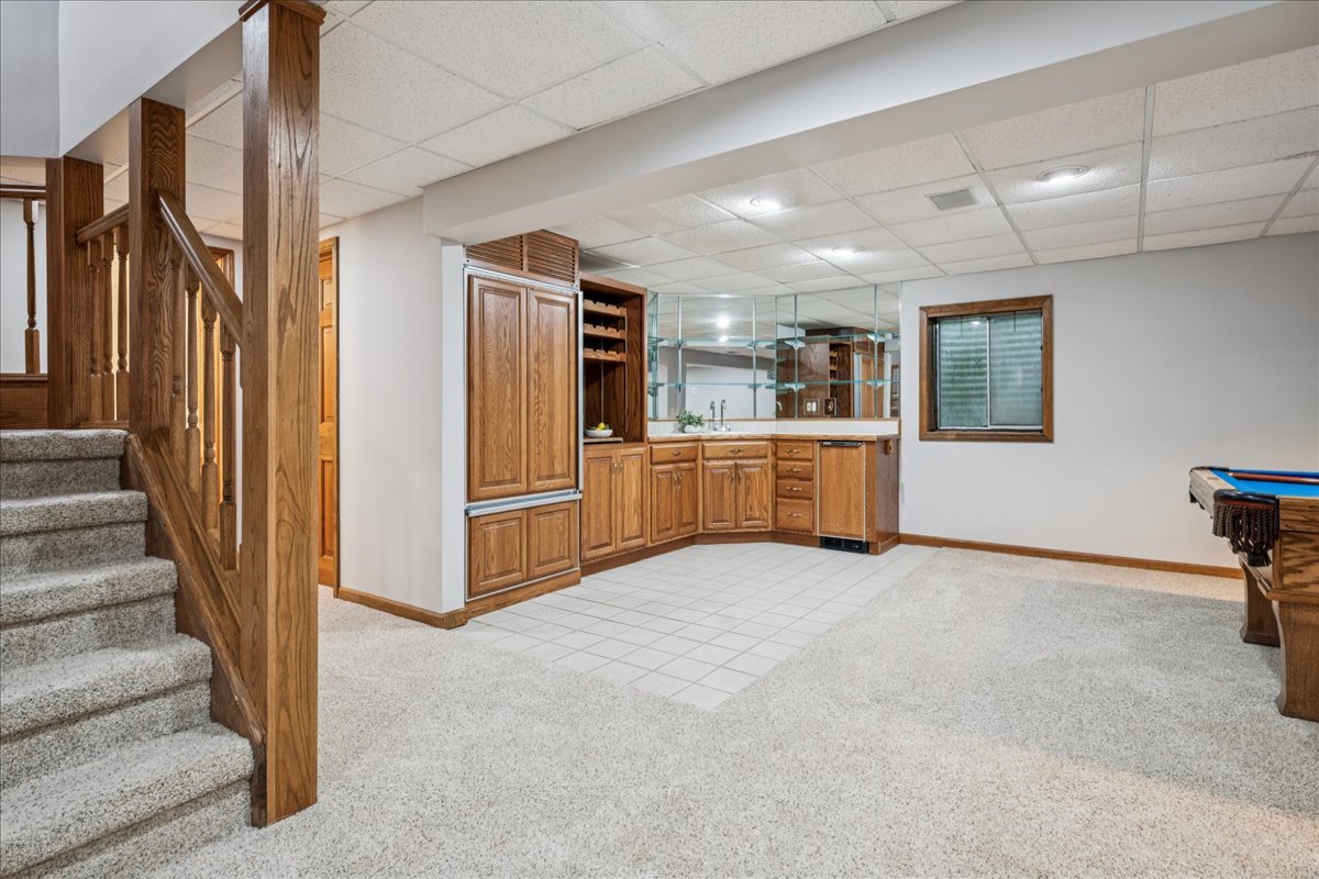 215 WILLOW Parkway, Buffalo Grove, IL 60089