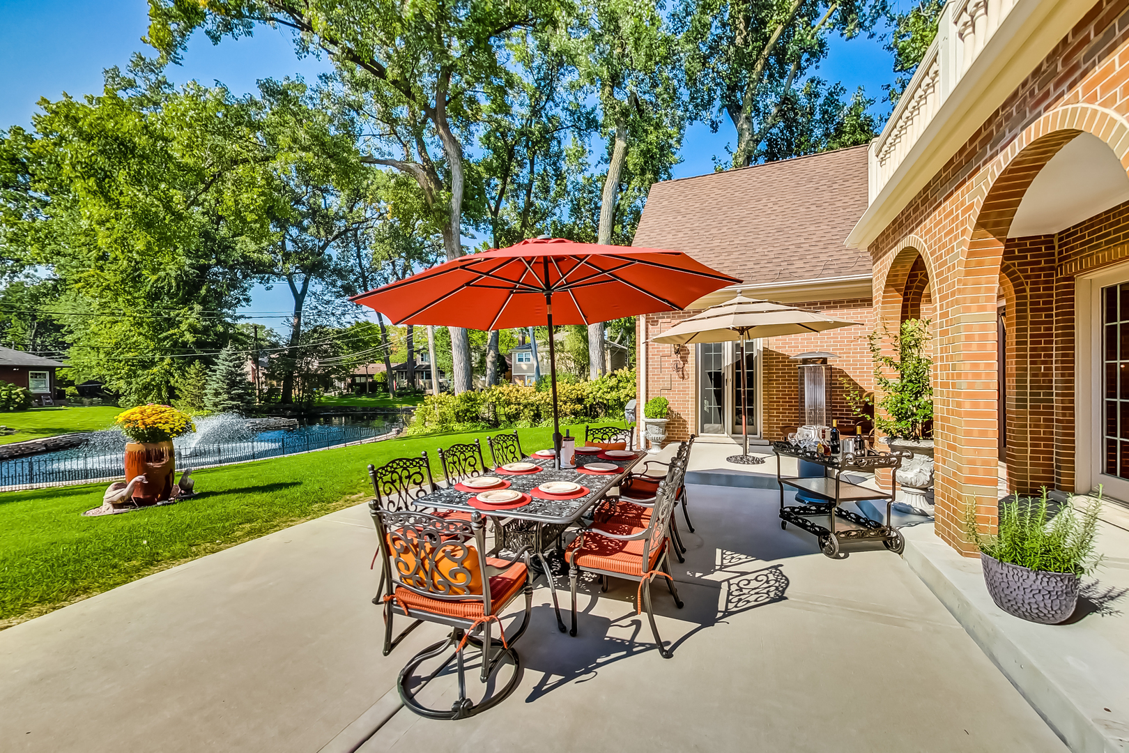 900 N Prospect Avenue, Park Ridge, IL 60068