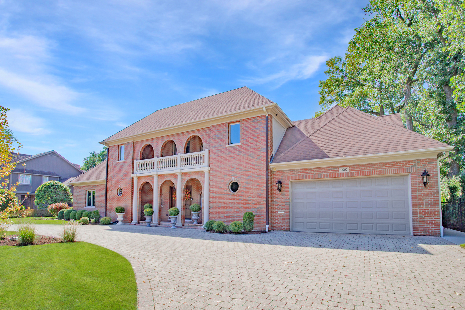 900 N Prospect Avenue, Park Ridge, IL 60068