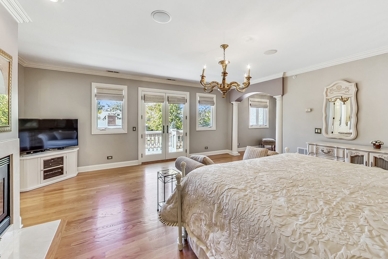 900 N Prospect Avenue, Park Ridge, IL 60068