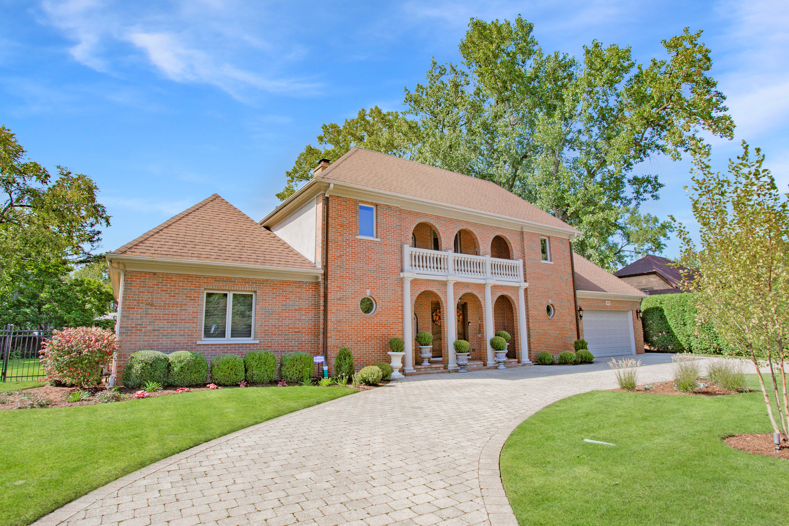 900 N Prospect Avenue, Park Ridge, IL 60068