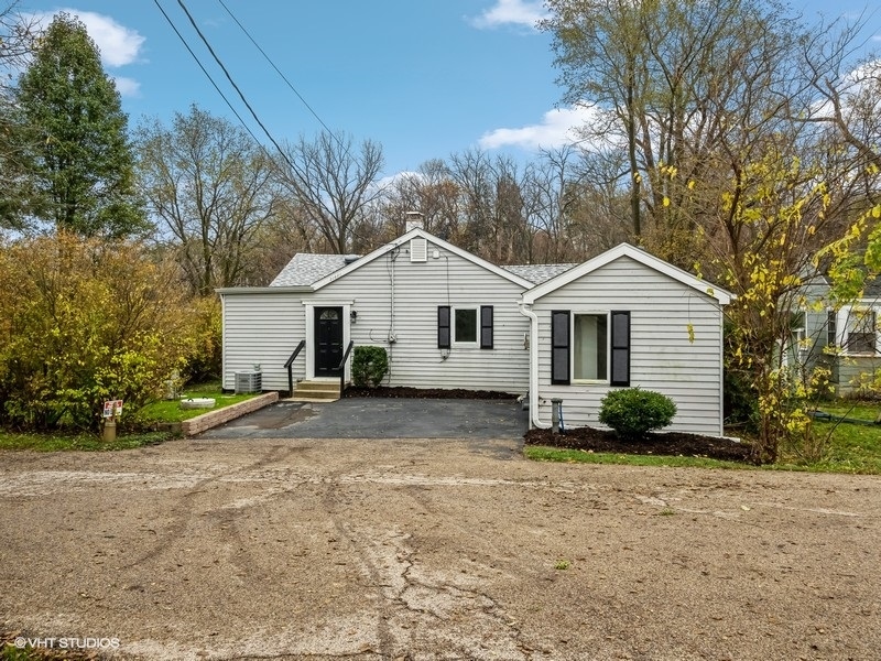 21621 W Cedar Avenue, Lake Villa, IL 60046