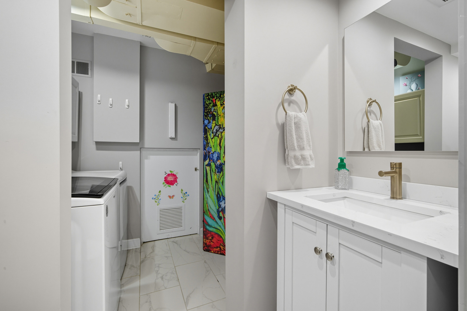 645 Spring Road, Glenview, IL 60025