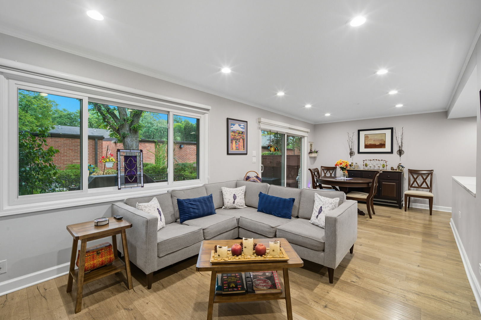 645 Spring Road, Glenview, IL 60025