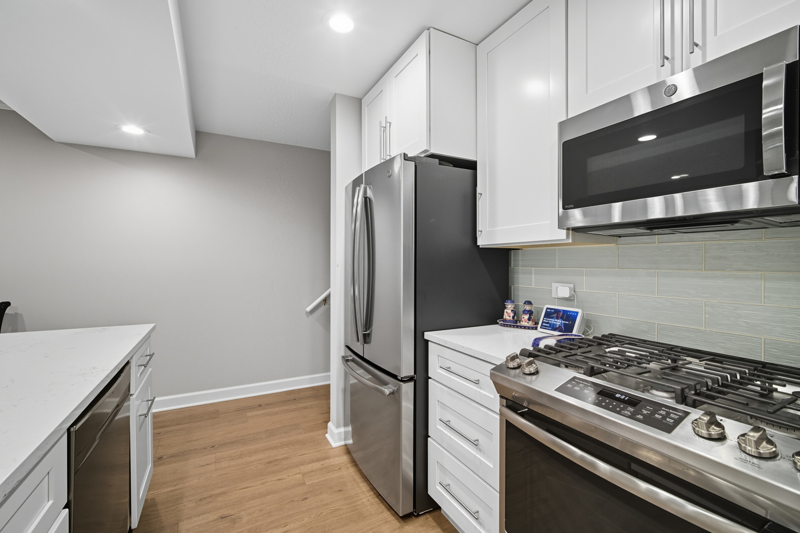 645 Spring Road, Glenview, IL 60025