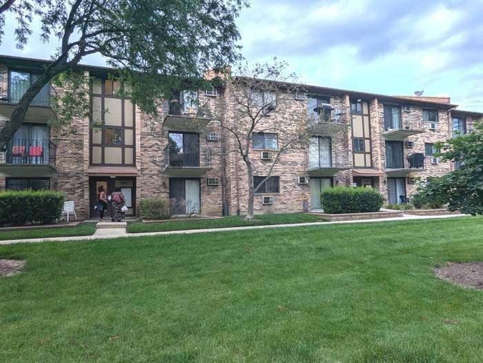 224 Klein Creek Court #D, Carol Stream, IL 60188
