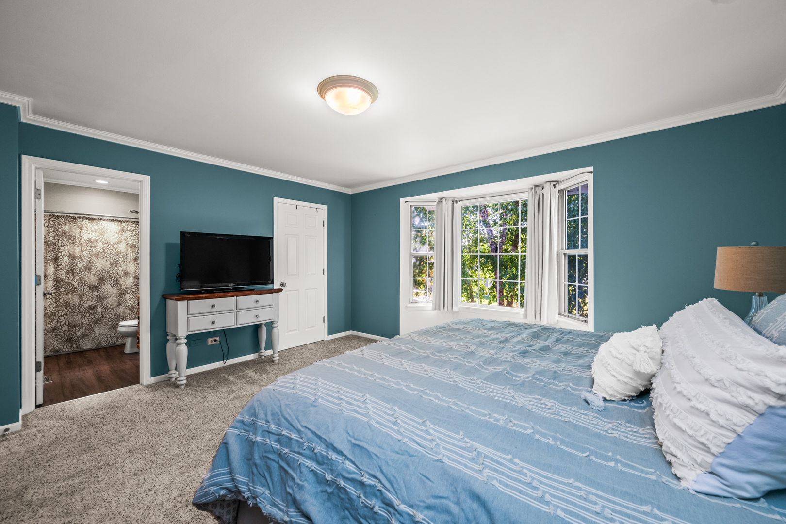 3625 Newport Drive, Island Lake, IL 60042
