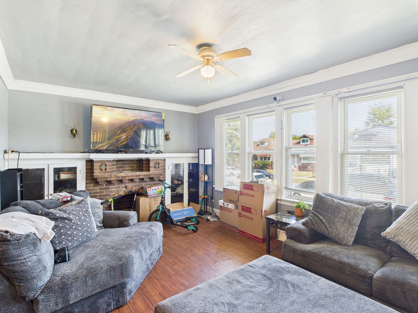 7520 S May Street, Chicago, IL 60620