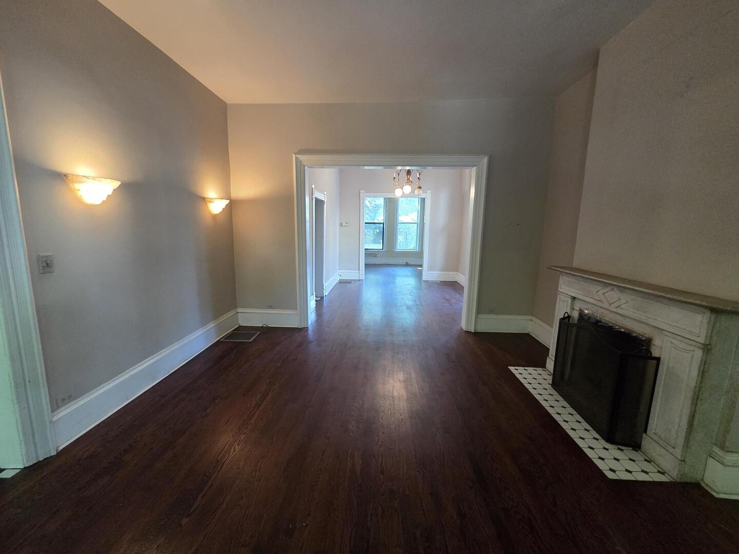 2144 N Fremont Street, Chicago, IL 60614
