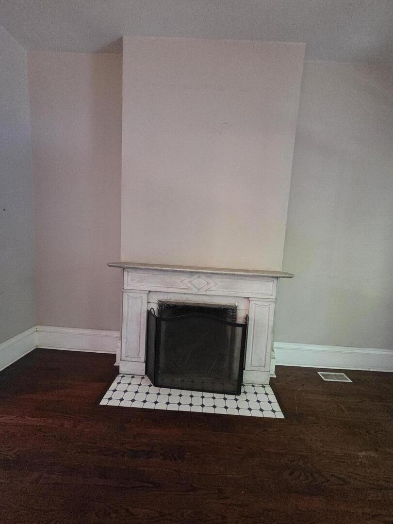 2144 N Fremont Street, Chicago, IL 60614