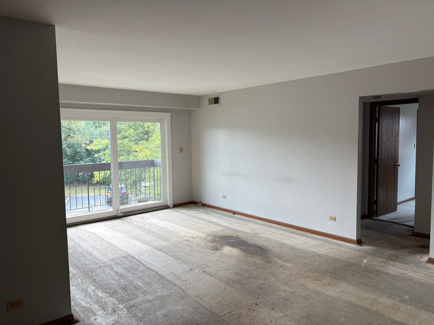 6818 Joliet Road #9, Indian Head Park, IL 60525