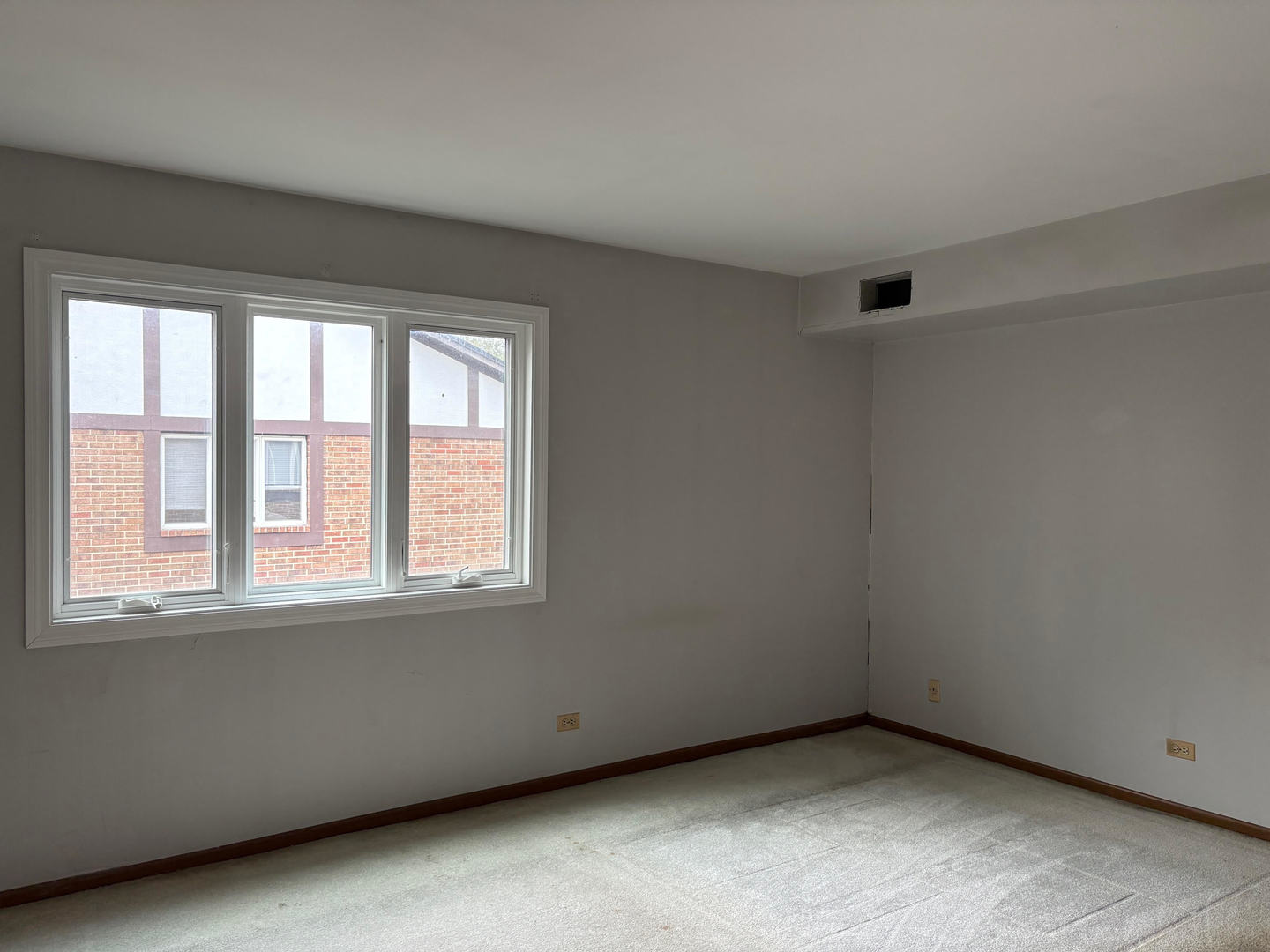 6818 Joliet Road #9, Indian Head Park, IL 60525