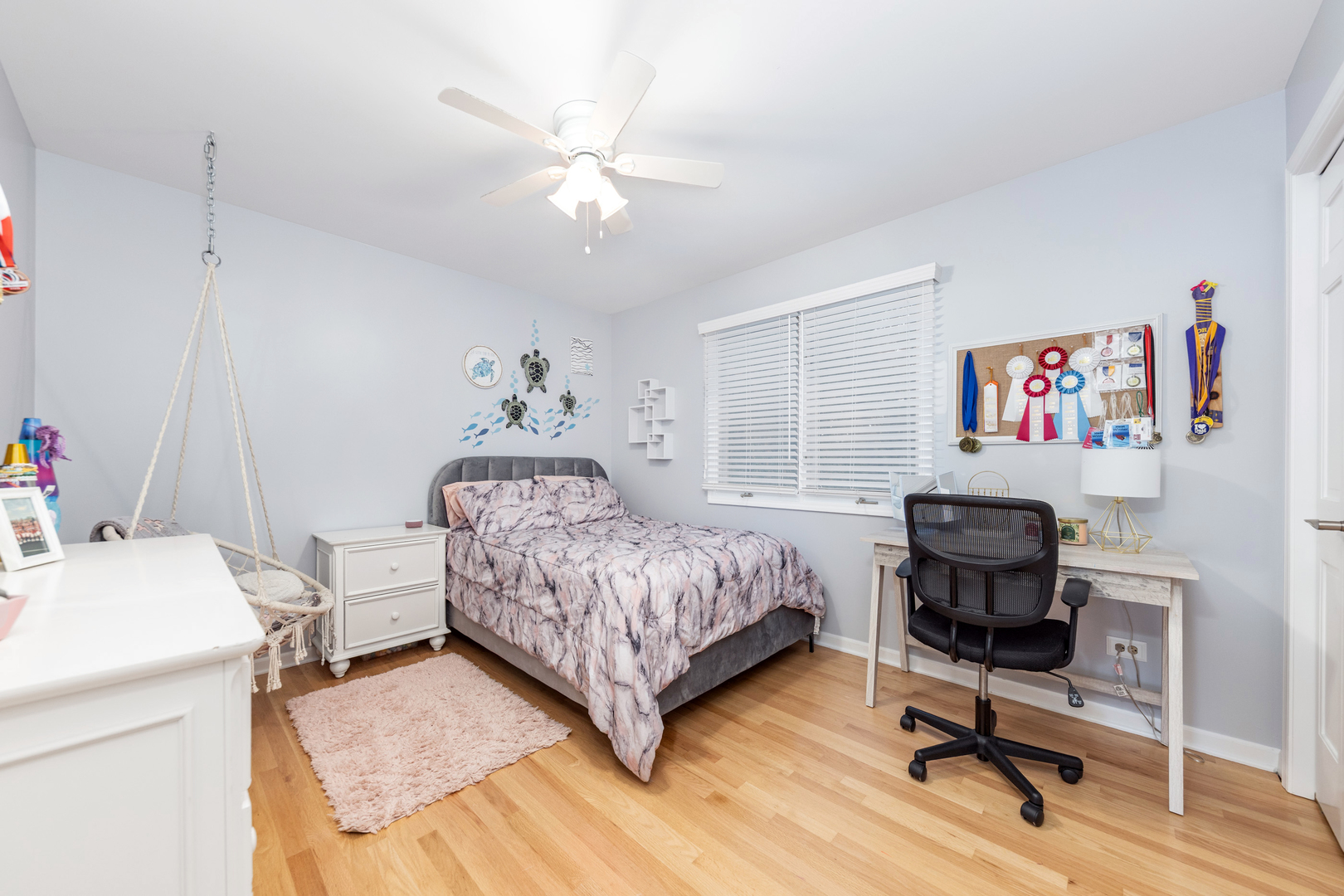 2421 River Woods Drive, Naperville, IL 60565