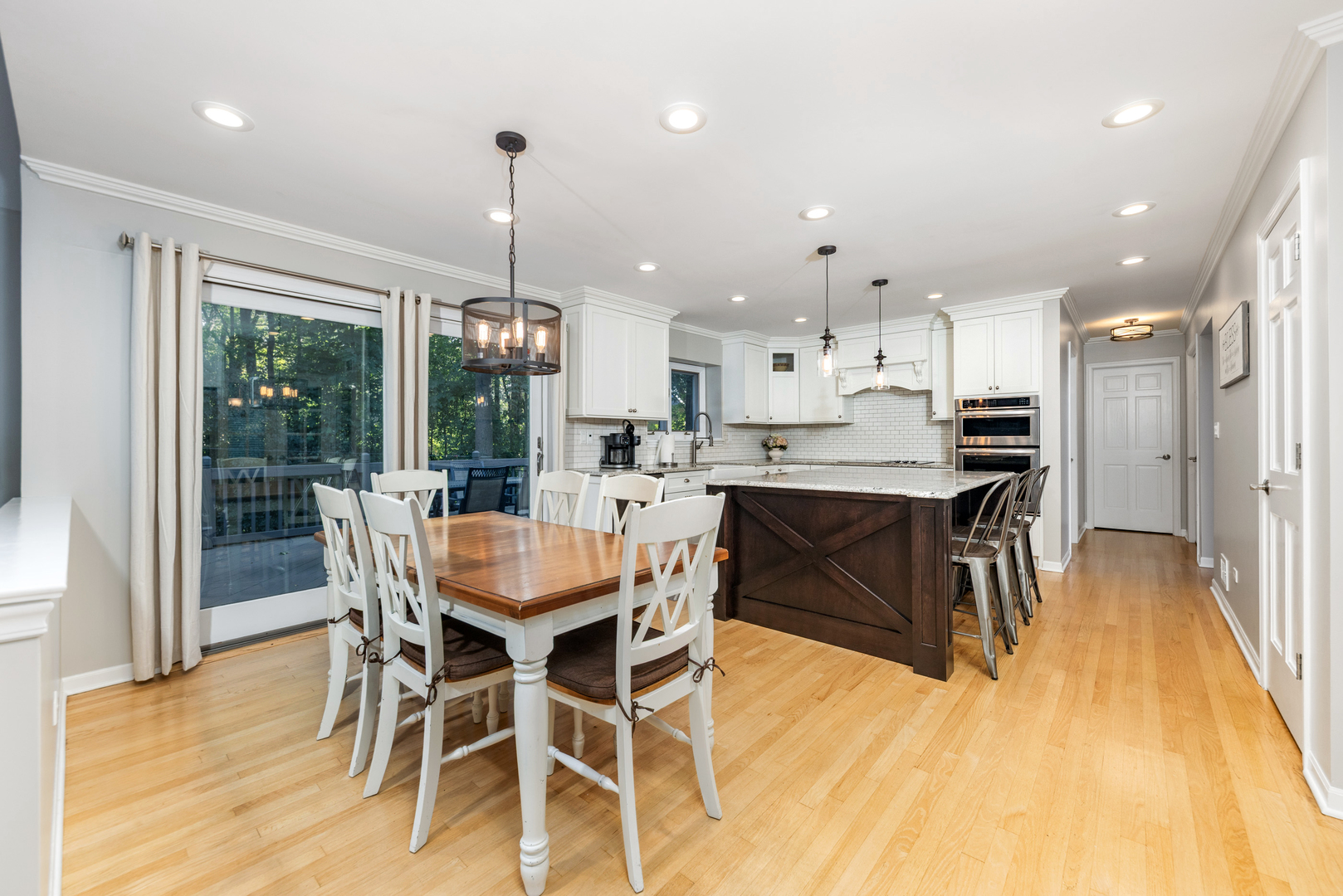 2421 River Woods Drive, Naperville, IL 60565